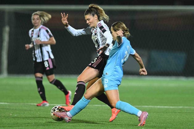 Michela Cambiaghi of Juventus FC competes for the ball with Natalie Muth of Napoli Women during the Coppa Italia Femminile between Napoli Women vs Juventus FC :Agostino Gemito Live Photo  Copyright: xAgostinoxGemito IPAxSportx xipa-agency.netx xx IPA_70425835 IPA_Agency_IPA70425835