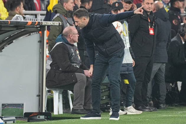 ISTANBUL, TURKEY - JANUARY 22: Coach Domenico Tedesco of Fenerbahce during the UEFA Europa League 2025 26 League Phase MD7 match between Fenerbahce SK and Aston Villa FC at Fenerbahce Sükrü Saracoglu Spor Kompleksi Chobani Stadium on January 22, 2026 in Istanbul, Turkey. Istanbul Turkey Copyright: xSeskimphotox FBahce-AVilla-220126 (9)