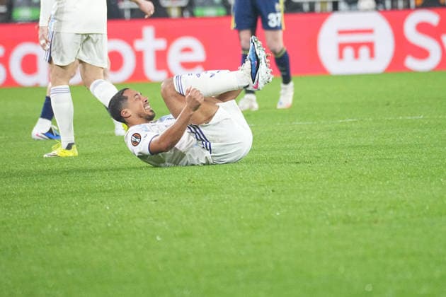ISTANBUL, TURKEY - JANUARY 22: Youri Tielemans of Aston Villa during the UEFA Europa League 2025 26 League Phase MD7 match between Fenerbahce SK and Aston Villa FC at Fenerbahce Sükrü Saracoglu Spor Kompleksi Chobani Stadium on January 22, 2026 in Istanbul, Turkey. Istanbul Turkey Copyright: xSeskimphotox FBahce-AVilla-220126 (10)