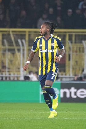 ISTANBUL, TURKEY - JANUARY 22: Fred of Fenerbahce controls the ball during the UEFA Europa League 2025 26 League Phase MD7 match between Fenerbahce SK and Aston Villa FC at Fenerbahce Sükrü Saracoglu Spor Kompleksi Chobani Stadium on January 22, 2026 in Istanbul, Turkey. Istanbul Turkey Copyright: xSeskimphotox FBahce-AVilla-220126 (19)