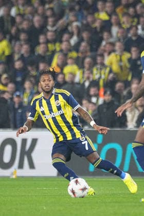 ISTANBUL, TURKEY - JANUARY 22: Fred of Fenerbahce controls the ball during the UEFA Europa League 2025 26 League Phase MD7 match between Fenerbahce SK and Aston Villa FC at Fenerbahce Sükrü Saracoglu Spor Kompleksi Chobani Stadium on January 22, 2026 in Istanbul, Turkey. Istanbul Turkey Copyright: xSeskimphotox FBahce-AVilla-220126 (22)