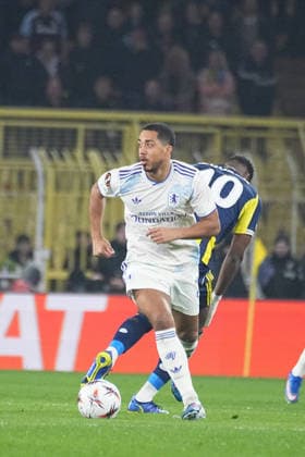 ISTANBUL, TURKEY - JANUARY 22: Youri Tielemans of Aston Villa during the UEFA Europa League 2025 26 League Phase MD7 match between Fenerbahce SK and Aston Villa FC at Fenerbahce Sükrü Saracoglu Spor Kompleksi Chobani Stadium on January 22, 2026 in Istanbul, Turkey. Istanbul Turkey Copyright: xSeskimphotox FBahce-AVilla-220126 (24)