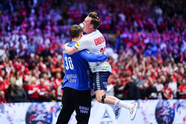 Norway cheers after victory end of match DEN, Spain vs, Norway, Handball, EHF European Championship 2026, Main Round, Matchday 1, 22 01 2026 DEN, Spain vs, Norway, Handball, EHF European Championship 2026, Main Round, Matchday 1, 22 01 2026 Herning Copyright: xEibner-Pressefoto MarcelxvonxFehrnx EP_MFN