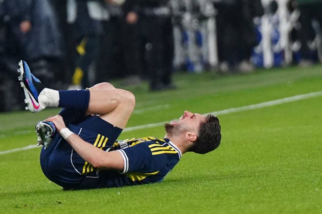 ISTANBUL, TURKEY - JANUARY 22: Ismail Yuksek of Fenerbahce during the UEFA Europa League 2025 26 League Phase MD7 match between Fenerbahce SK and Aston Villa FC at Fenerbahce Sükrü Saracoglu Spor Kompleksi Chobani Stadium on January 22, 2026 in Istanbul, Turkey. Istanbul Turkey Copyright: xSeskimphotox FBahce-AVilla-220126 (39)