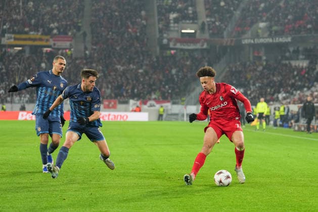 UEFA Europa League SC Freiburg vs Maccabi Tel Aviv, 11 12 2026 Duel between Noam Ben Harush Maccabi Tel Aviv, 21 and Derry Scherhant SC Freiburg, 7 UEFA Europa League SC Freiburg vs Maccabi Tel Aviv, Europa Park Stadium, 11 12 2026 Copyright: xBEAUTIFULxSPORTS Boscox