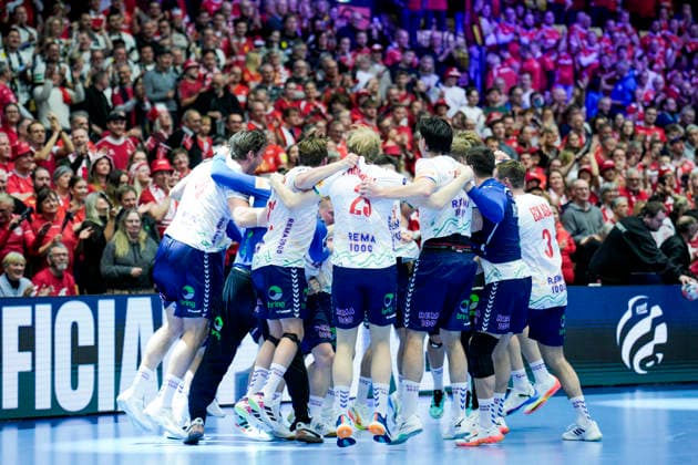 Handball European Championship 2026 Spain Norway Herning, Denmark 20260122 Norway cheers after the European Championship handball match between Spain and Norway in the Boxen arena in Herning Photo Stian Lysberg Solum NTB Herning Denmark EDITORIAL USE ONLY RESTRICTED USE FOR BETTING COMPANIES  Copyright: xStianxLysbergxSolumx xNTBx