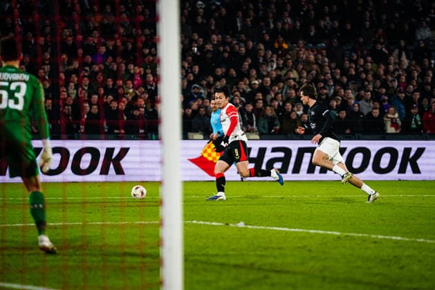 UEFA Europa League: Feyenoord v SK Sturm Graz Rotterdam - Ayase Ueda of Feyenoord Rotterdam during the seventh match of the UEFA Europa League 2025 2026. The match is set between Feyenoord and SK Sturm Graz at Stadion Feijenoord De Kuip on 22 January 2026 in Rotterdam, The Netherlands. (VK Sportphoto Danny de Groot) Copyright: xDannyxdexGrootx