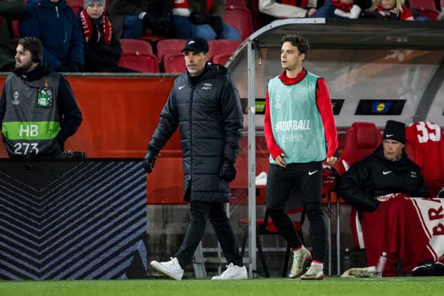 260122 Head coach Freyr Alexandersson and Felix Horn Myhre of Brann during the UEFA Europa League football match between Brann and Midtjylland on January 22, 2026 in Bergen Photo Marius Simensen BILDBYRAN COP 238 MM0054 bbeng fotboll football soccer fotball uefa europa league brann midtjylland  Copyright: MARIUSxSIMENSEN BB260122ZC023
