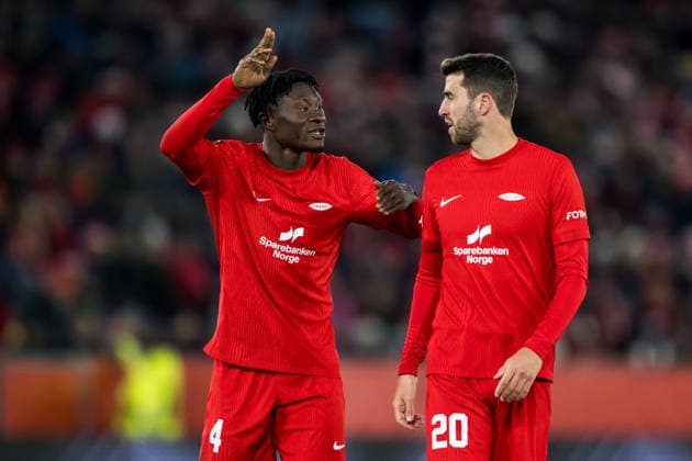 260122 Nana Kwame Boakye and Vetle Dragsnes of Brann during the UEFA Europa League football match between Brann and Midtjylland on January 22, 2026 in Bergen Photo Marius Simensen BILDBYRAN COP 238 MM0054 bbeng fotboll football soccer fotball uefa europa league brann midtjylland  Copyright: MARIUSxSIMENSEN BB260122ZK033