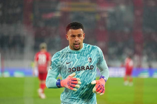 UEFA Europa League SC Freiburg vs Maccabi Tel Aviv, 11 12 2026 Noah Atubolu SC Freiburg, 1 after the break on his way to goal UEFA Europa League SC Freiburg vs Maccabi Tel Aviv, Europa Park Stadium, 11 12 2026 Copyright: xBEAUTIFULxSPORTS Boscox