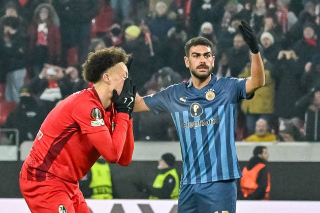 Derry Scherhant SC Freiburg, 07 with emotion at Raz Shlomo Maccabi Tel Aviv FC, 13 GER, SC Freiburg Maccabi Tel Aviv, Football, Europa League, Matchday 7, Season 2025 2026, 22 01 2026 GER, SC Freiburg Maccabi Tel Aviv, Football, Europa League, Matchday 7, Season 2025 2026, 22 01 2026 Freiburg Copyright: xEibner-Pressefoto ThomasxHessx EP_THS