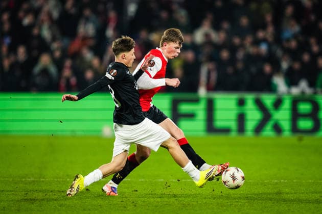 UEFA Europa League: Feyenoord v SK Sturm Graz Rotterdam - Filip Rozga of Sturm Graz, Jan Plug of Feyenoord Rotterdam during the seventh match of the UEFA Europa League 2025 2026. The match is set between Feyenoord and SK Sturm Graz at Stadion Feijenoord De Kuip on 22 January 2026 in Rotterdam, The Netherlands. (VK Sportphoto Danny de Groot) Copyright: xDannyxdexGrootx