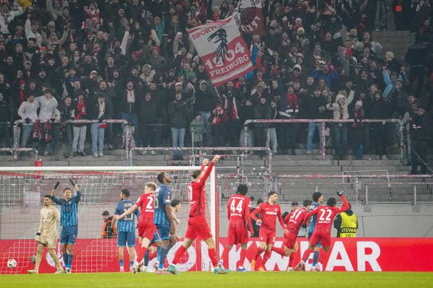 Football UEFA Europa League 2025 26, Matchday 7 SC Freiburg vs Maccabi Tel Aviv Europa Park Stadion Freiburg Goal and goal celebration for 1-0 by Igor Matanovic SC Freiburg, 31 Joy, emotions, jubilation Copyright: xJOERANxSTEINSIEKx
