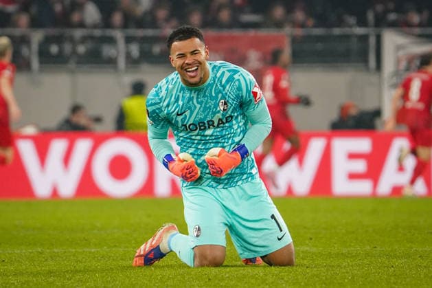 Football UEFA Europa League 2025 26, Matchday 7 SC Freiburg vs Maccabi Tel Aviv Europa Park Stadion Freiburg Noah Atubolu SC Freiburg, 01 Goal and goal celebration, joy, emotions, cheers Copyright: xJOERANxSTEINSIEKx