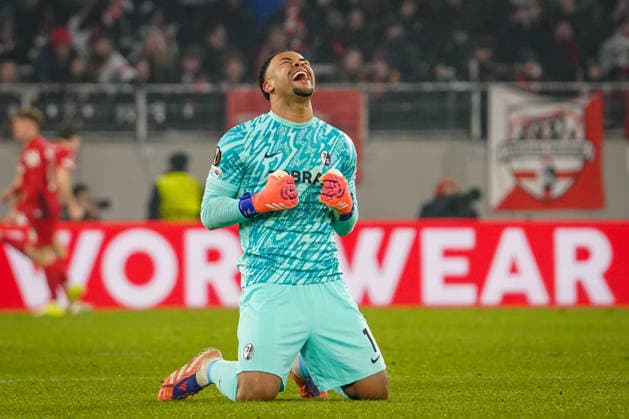 Football UEFA Europa League 2025 26, Matchday 7 SC Freiburg vs Maccabi Tel Aviv Europa Park Stadion Freiburg Noah Atubolu SC Freiburg, 01 Goal and goal celebration, joy, emotions, cheers Copyright: xJOERANxSTEINSIEKx