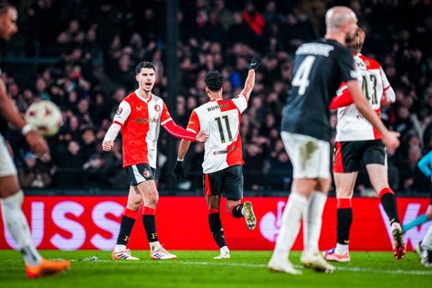 ROTTERDAM , 22-01-2026 , Stadium Feijenoord de Kuip , season 2025 2026 , UEFA Europa League football , match between Feyenoord - Sturm Graz , aROTTERDAM , 22-01-2026 , Stadium Feijenoord de Kuip , season 2025 2026 , UEFA Europa League football , match between Feyenoord - Sturm Graz , Feyenoord player Goncalo Albuquerque Borges scores the 3-0 and celebrate his goal with Feyenoord player Shaqueel van Persie Feyenoord - Sturm Graz x201000584x Copyright: