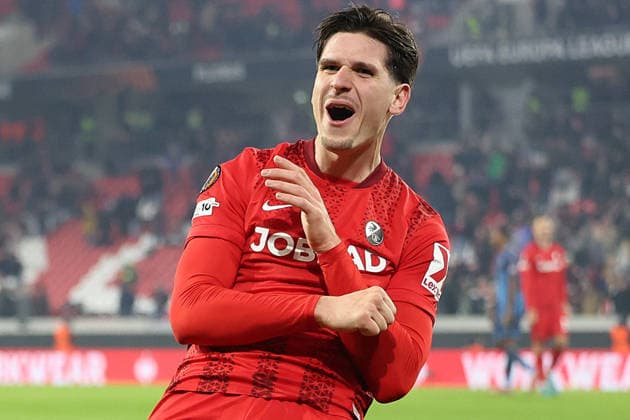 22 01 2026, xrekx, Football UEFA Europa League, SC Freiburg Maccabi Tel Aviv v l Torjubel nach dem Tor zum celebrating the goal celebrate 1 0 durch Igor Matanovic SC Freiburg DFL DFB REGULATIONS PROHIBIT ANY USE OF PHOTOGRAPHS as IMAGE SEQUENCES and or QUASI VIDEO Freiburg