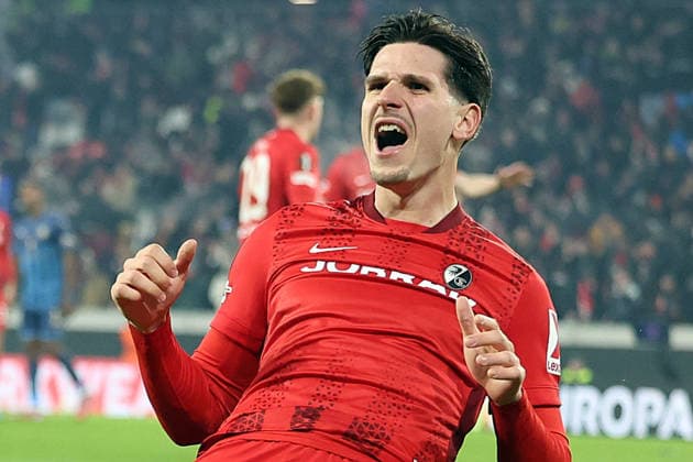 22 01 2026, xrekx, Football UEFA Europa League, SC Freiburg Maccabi Tel Aviv v l Torjubel nach dem Tor zum celebrating the goal celebrate 1 0 durch Igor Matanovic SC Freiburg DFL DFB REGULATIONS PROHIBIT ANY USE OF PHOTOGRAPHS as IMAGE SEQUENCES and or QUASI VIDEO Freiburg