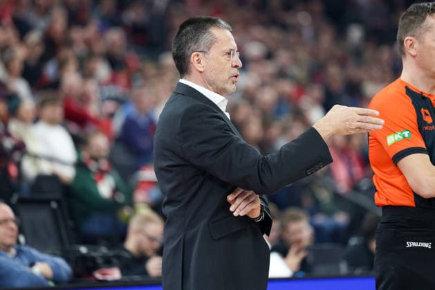 Pedro Martinez Valencia Basket, Head Coach gestures, GER, FC Bayern Basketball vs Valencia Basket, Basketball, Euroleague, 24 Matchday, Season 2025 2026, 22 01 2026, GER, FC Bayern Basketball vs Valencia Basket, Basketball, Euroleague, 24 Matchday, Season 2025 2026, 22 01 2026 Munich Copyright: xEibner-Pressefoto JennixMaulx EP_JML