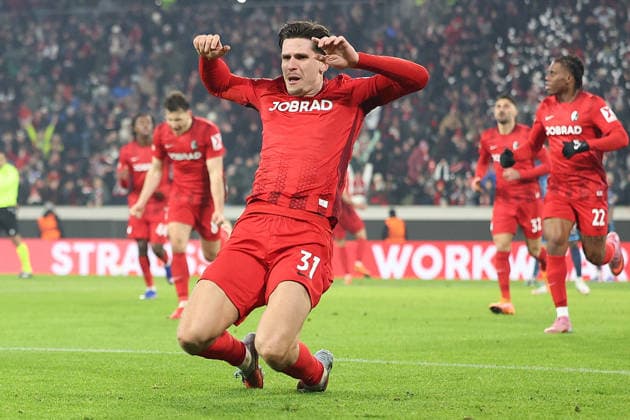 22 01 2026, xrekx, Football UEFA Europa League, SC Freiburg Maccabi Tel Aviv v l Torjubel nach dem Tor zum celebrating the goal celebrate 1 0 durch Igor Matanovic SC Freiburg DFL DFB REGULATIONS PROHIBIT ANY USE OF PHOTOGRAPHS as IMAGE SEQUENCES and or QUASI VIDEO Freiburg