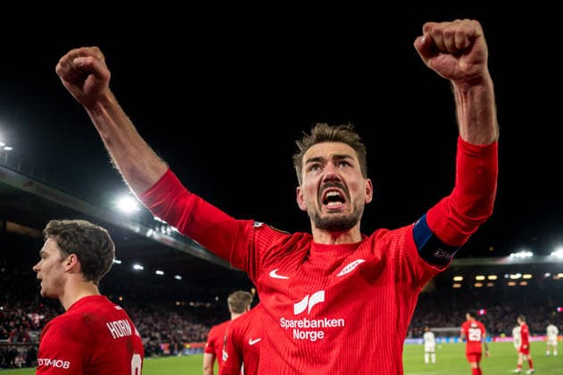 260122 Fredrik Pallesen Knudsen of Brann celebrates during the UEFA Europa League football match between Brann and Midtjylland on January 22, 2026 in Bergen Photo Marius Simensen BILDBYRAN COP 238 MM0054 bbeng fotboll football soccer fotball uefa europa league brann midtjylland jubel  Copyright: MARIUSxSIMENSEN BB260122ZU033