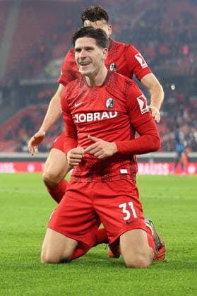 22 01 2026, xrekx, Football UEFA Europa League, SC Freiburg Maccabi Tel Aviv v l Torjubel nach dem Tor zum celebrating the goal celebrate 1 0 durch Igor Matanovic SC Freiburg DFL DFB REGULATIONS PROHIBIT ANY USE OF PHOTOGRAPHS as IMAGE SEQUENCES and or QUASI VIDEO Freiburg
