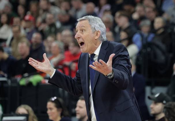 Stunned FCBB coach Svetislav PESIC Basketball Bayern Valencia Euroleague, FC Bayern Basketball Valencia Basket, round 24, season 2025 2026, on 22 01 2026 in Munich, S A P G A R D E N, Germany Source Copyright Credit Oryk HAIST xBASKETBALL-BAYERN-VALENCIAx