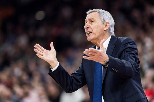 MUNICH, GERMANY - JANUARY 22: Svetislav Pesic (Headcoach FC Bayern Muenchen) gestures during the Turkish Airlines EuroLeague match between FC Bayern Muenchen vs. Valencia Basket at SAP Garden on round 24 of Turkish Airlines EuroLeague on January 22, 2026 in Munich, Germany. Bavaria Germany Copyright: xSteffiexWunderlx