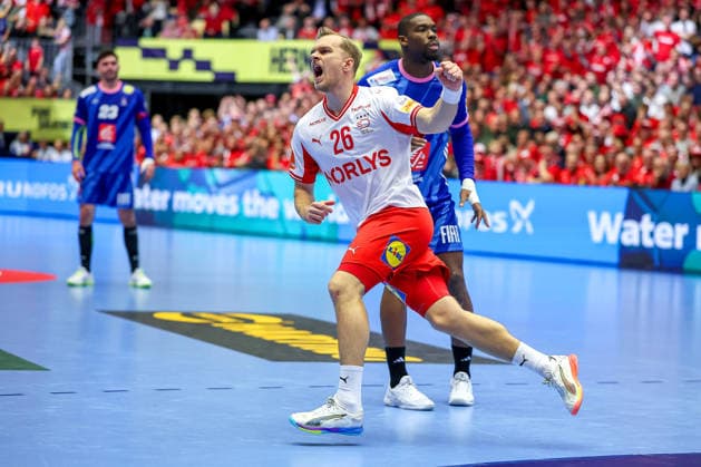 22 01 2026, Handball, Men s EHF EURO 2026, France Denmark, Jyske Bank Boxen in Herning, Denmark, Main Round Johan a Plogv Hansen Denmark 26 cheering Denmark