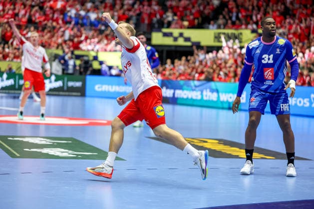 22 01 2026, Handball, Men s EHF EURO 2026, France Denmark, Jyske Bank Boxen in Herning, Denmark, Main Round Johan a Plogv Hansen Denmark 26 cheering Denmark