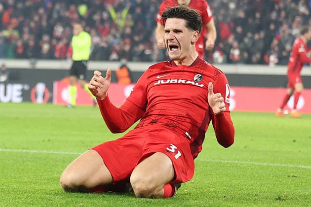 22 01 2026, xrekx, Football UEFA Europa League, SC Freiburg Maccabi Tel Aviv v l Torjubel nach dem Tor zum celebrating the goal celebrate 1 0 durch Igor Matanovic SC Freiburg DFL DFB REGULATIONS PROHIBIT ANY USE OF PHOTOGRAPHS as IMAGE SEQUENCES and or QUASI VIDEO Freiburg