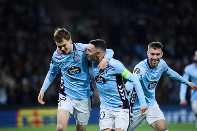 RC Celta de Vigo v LOSC Lille - UEFA Europa League VIGO, SPAIN - JANUARY 22: Williot Swedberg of Celta Vigo celebrates scoring his team s first goal with teammates Iago Aspas and Oscar Mingueza during the UEFA Europa League 2025 26 League Phase MD7 match between Real Club Celta and LOSC Lille at Estadio Balaidos on January 22, 2026 in Vigo, Spain. Vigo Estadio Abanca Balaidos Spain Copyright: xDiegoxSimonx