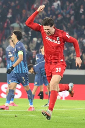 22 01 2026, xrekx, Football UEFA Europa League, SC Freiburg Maccabi Tel Aviv v l Torjubel nach dem Tor zum celebrating the goal celebrate 1 0 durch Igor Matanovic SC Freiburg DFL DFB REGULATIONS PROHIBIT ANY USE OF PHOTOGRAPHS as IMAGE SEQUENCES and or QUASI VIDEO Freiburg