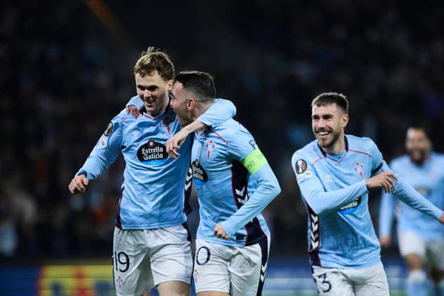 RC Celta de Vigo v LOSC Lille - UEFA Europa League VIGO, SPAIN - JANUARY 22: Williot Swedberg of Celta Vigo celebrates scoring his team s first goal with teammates Iago Aspas and Oscar Mingueza during the UEFA Europa League 2025 26 League Phase MD7 match between Real Club Celta and LOSC Lille at Estadio Balaidos on January 22, 2026 in Vigo, Spain. Vigo Estadio Abanca Balaidos Spain Copyright: xDiegoxSimonx