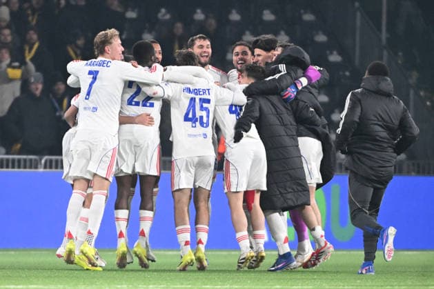 BERN, SWITZERLAND JANUARY 22 the player from Olympique Lyonnais celebrating the victory during the UEFA Europa League 2025 26 League Phase MD7 match between BSC Young Boys and Olympique Lyonnais at Stadion Wankdorf on January 22, 2026 in Bern, Switzerland Bern Stadion Wankdorf Bern Switzerland Copyright: xJustPictures.ch ManuelxWinterbergerx jp-en-EuSpIm-MWI_6867