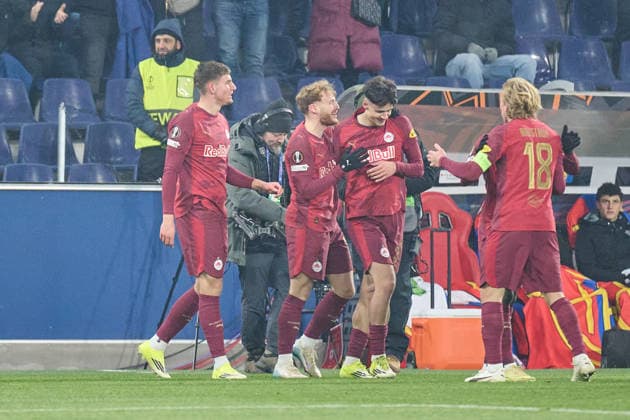 Salzburg, Austria January 22, 2026 Europa League 2025 2026 RB Salzburg vs FC Basel In the picture Kerim Alajbegovic RB 2 v re scores the goal for 2 0 and cheers with his teammates Red Bull Arena Copyright: xFotostandx xWassmuth,xJUERGENxWASSMUTHx