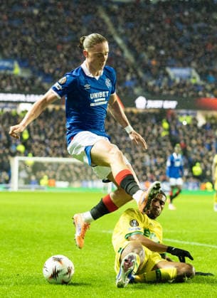 22.01.2026 Rangers v Ludogorets: Thelo Aasgaard skips the challenge of Deroy Duarte  Copyright: xWilliexVassx NINTCHDBPICT001053364294