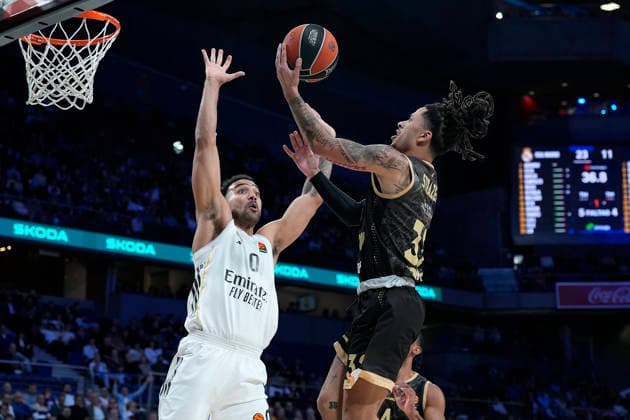 REAL MADRID v AS MONACO. EUROLEAGUE 2025 2026. REGULAR SEASON. ROUND 24. Real Madrid s Try Lyles (l) and AS Monaco s Matthew Strazel during Euroleague Regular Season Round 24 match. January 22, 2026. (ALTERPHOTOS Acero) MadridSpain  Copyright: xAcerox