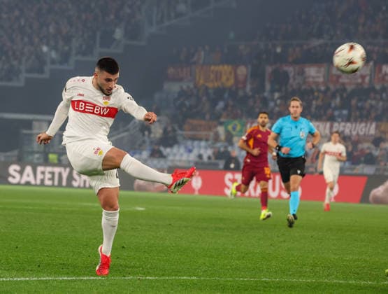 Roma vs Stoccarda Jeff Chabot (VfB Stuttgart) During the 2025 26 Europa League football match between Roma and Stuttgart on January 22, 2026 at the Stadio Olimpico in Rome. Photo: Roma stadio Olimpico Roma Italia Copyright: xFABIOxSASSOxFabioxSassox Roma Stoccarda2026_01_22Fabio Sasso4735