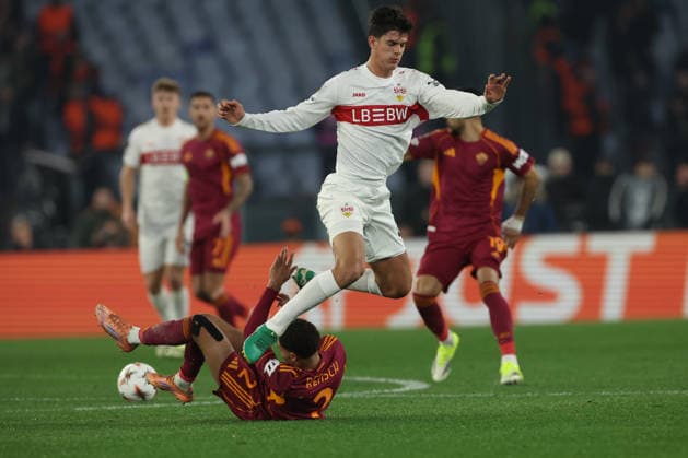 January 22, 2026, Rome, Lazio, Italy: Chema Andres of Stuttgart and RomaÃ¢â‚¬â ¢s Devyne Rensch during the UEFA Europa League 2025 26 League Phase MD7 match between AS Roma and VfB Stuttgart at Stadio Olimpico on January 22, 2026 in Rome, Italy Rome Italy - ZUMAl131 20260122_zsp_l131_013 Copyright: xCiroxDexLucax