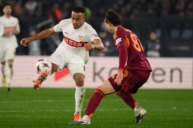 Jamie Leweling of Stuttgart and Daniele Ghilardi of AS Roma compete for the ball during the UEFA Europa League 2025 2026 football match between AS Roma and Vfb Stuttgart at Stadio Olimpico in Rome (Italy), January 22, 2026. AndreaxStaccioli