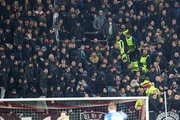 UTRECHT , 22-01-2026 , stadium Galgenwaard , season 2025 2026 , UEFA Europa League football , League phase matchday 7 , match between FC Utrecht and KRC Genk , Pictures shows , medical emergency on the stands Utrecht - Genk  x201002601x Copyright: