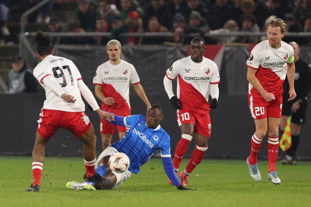 Mujaid Sadick of KRC Genk battles for the ball with Sebastien Haller of FC Utrecht during the match FC Utrecht vs KRC Genk at the De Galgenwaard for the UEFA Europa League season 2025 2026 in UTRECHT, Netherlands on 22 january 2026, photo by Peter Lous EYE4images DeFodi Images
