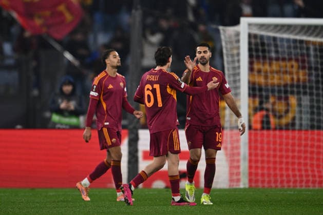 Niccolo Pisilli of A.S. Roma celebrates after scoring the goal of 1-0 during the UEFA Europa League phase day 7 football match between between A.S. Roma and VfB Stuttgart 1893 at the Olympic Stadium on January 22, 2026 in Rome, Italy.  Copyright: xDomenicoxCippitelli IPAxSportx xipa-agency.netx xx IPA_70431571 IPA_Agency_IPA70431571