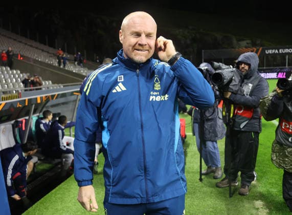 POR: Sporting de Braga-Nottingham Forest-EuropaLeague-22 January 2026 Sean Dyche headcoach of Nottingham Forest in action during the UEFA Europe League, Phase League, Matchday 7, between Sporting Club de Braga and Nottingham Forest at Stadium Municipal of Braga on January 22, 2026 in Braga (Portugal) (Photo by Luis de la Mata SportPix Sipa USA) Braga Stadium Municipal of Braga Braga Portugal Copyright: xLuisxdexlaxMatax xsportPix.org.ux