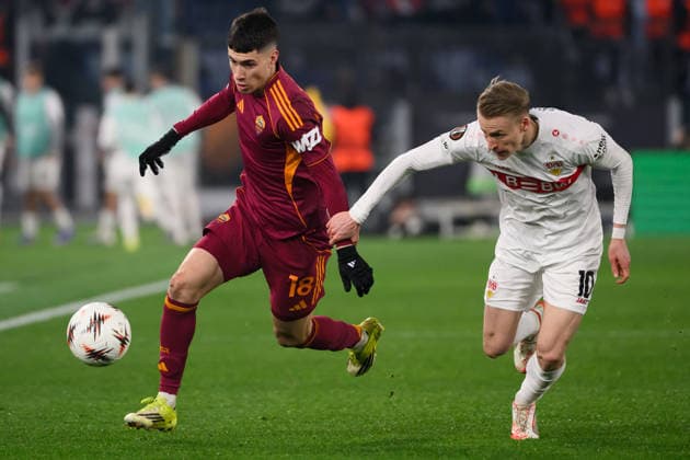 Matias Soule of AS Roma and Chris Führich of Stuttgart compete for the ball during the UEFA Europa League 2025 2026 football match between AS Roma and Vfb Stuttgart at Stadio Olimpico in Rome (Italy), January 22, 2026. AndreaxStaccioli