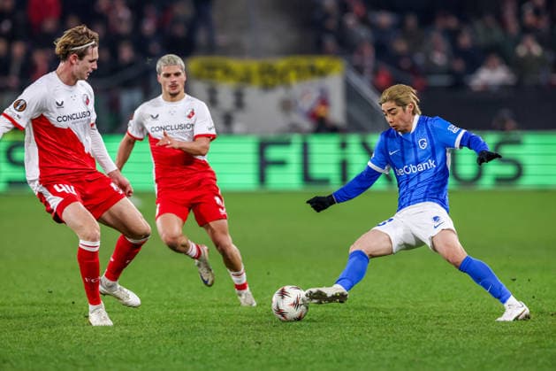 2026-01-22 FC Utrecht v KRC Genk - UEFA Europa League, League phase, MD7 UTRECHT, NETHERLANDS - JANUARY 22: Junya Ito of KRC Genk runs with the ball during the UEFA Europa League, League phase, MD7 match between FC Utrecht and KRC Genk at Stadion Galgenwaard on January 22, 2026 in Utrecht, Netherlands. Utrecht Stadion Galgenwaard Netherlands Content not available for redistribution in The Netherlands directly or indirectly through any third parties. Copyright: xBenxGalx