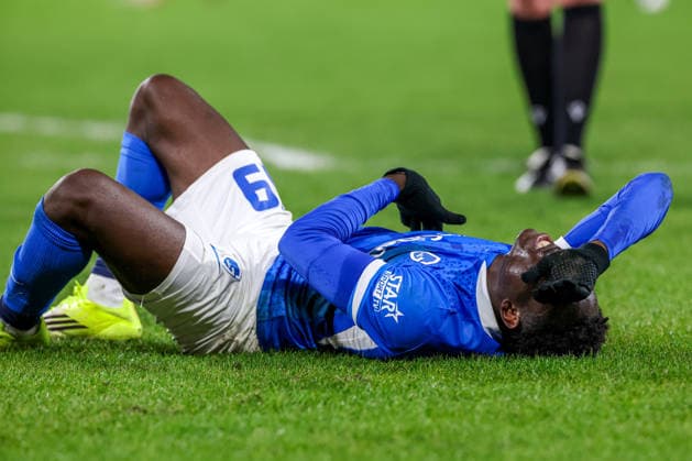 2026-01-22 FC Utrecht v KRC Genk - UEFA Europa League, League phase, MD7 UTRECHT, NETHERLANDS - JANUARY 22: Yaimar Medina of KRC Genk injured on the pitch during the UEFA Europa League, League phase, MD7 match between FC Utrecht and KRC Genk at Stadion Galgenwaard on January 22, 2026 in Utrecht, Netherlands. Utrecht Stadion Galgenwaard Netherlands Content not available for redistribution in The Netherlands directly or indirectly through any third parties. Copyright: xBenxGalx