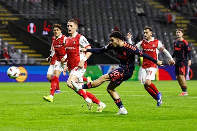 Morgan Gibbs-White of Nottingham Forest shoots at goal but fails to score Braga v Nottingham Forest, UEFA Europa League, Group Stage, Football, Braga Municipal Stadium, Braga, Portugal - 22 Jan 2026Braga Braga Municipal Stadium Portugal EDITORIAL USE ONLY No use with unauthorised audio, video, data, fixture lists, club league logos or live services. Online in-match use limited to 120 images, no video emulation. No use in betting, games or single club league player publications. Copyright: xRubenxAlbarran Shutterstockx 16348423bo