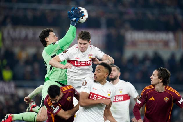 Mile Svilar (AS Roma) in action, UEFA Europa League 2025 26 League Phase MD7, AS Roma v VfB Stuttgart, Olimpico Stadium, January 22, 2026, Rome, Italy.